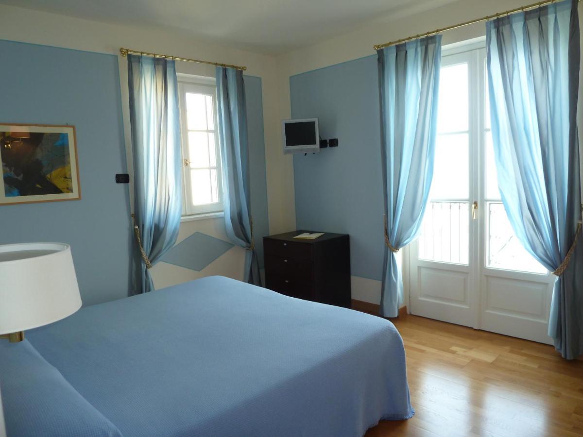 Hotel Residence La Luna Nel Porto Стреза Экстерьер фото